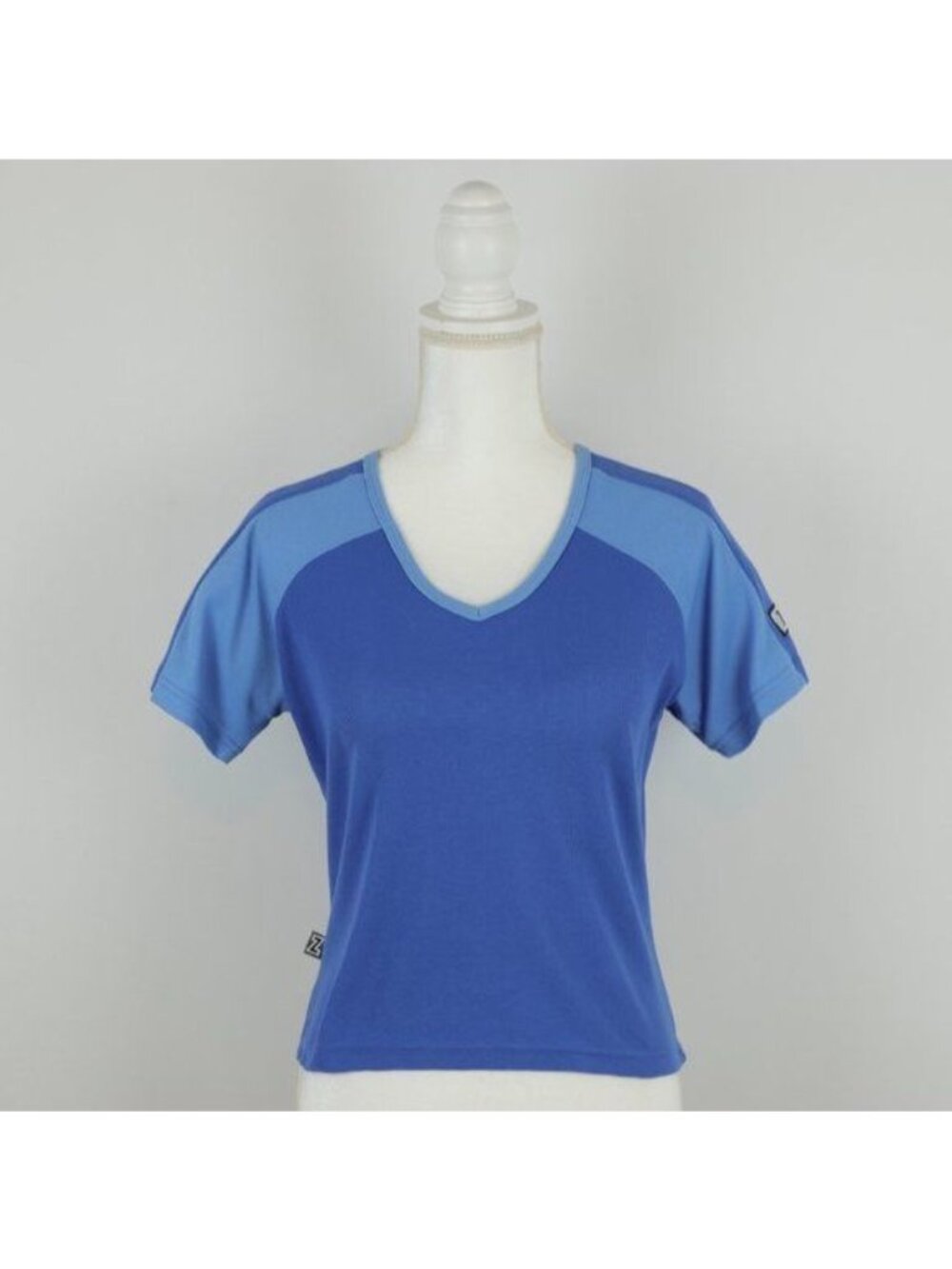 Zoic Roxy Women's Medium Blue V-Neck Short Sleeve Performance Cycling Jersey